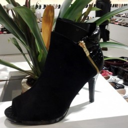 Модные и стильные женские ботинки