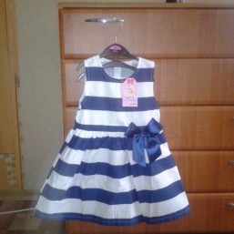 платье в синюю полоску