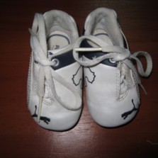 Продам кроссовки в идеальном состоянии, натуральная кожа 