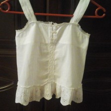  Кофта,маечка с прошвой на бретельках 7-8 лет