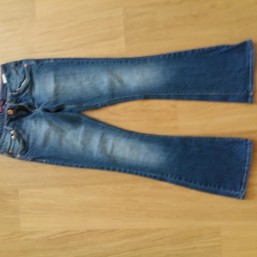 Джинсы Levis на девочку