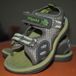 Сандалии Clarks для мальчика 13 см стелька