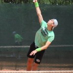 Тренер по большому теннису