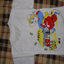 продаю футболку новую