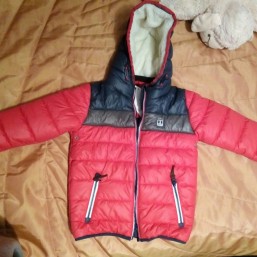 продаю куртку деми сезон next