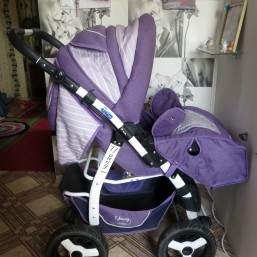 Продам детскую коляску Аdamex young