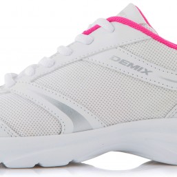 кроссовки из Спортмастера