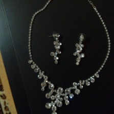 колье и серьги