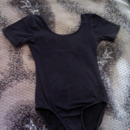 Продам спортивный купальник