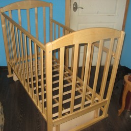 Продаю кроватку-маятник SKV в хорошем состоянии