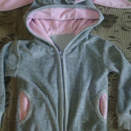 костюм спортивный,зайка