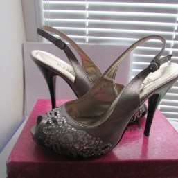 Босоножки летние