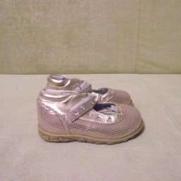 Продаю туфельки