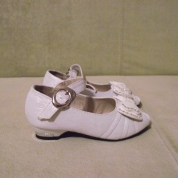 Продаю туфельки