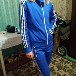 Оригинальный adidas 44р/обмен на спорт.костюм 42