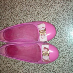 Продам балетки женские