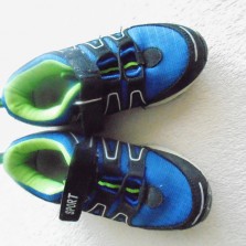 кроссовки на мальчика, ботинки