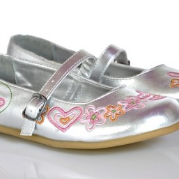 Балетки с вышивкой новые