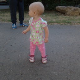 летний костюм для девочки