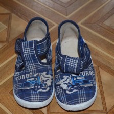 Продам макасинчики для мальчика