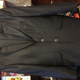 Костюм классика одет один раз