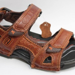 Кожанные босоножки на мальчика 32-37рр