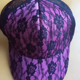 бейсболка с сеткой -гипюр --малина