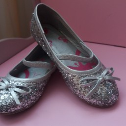 Туфельки для девочки