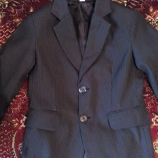 классический брючный костюм на первоклассника