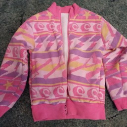 Распродаю вещи дочери