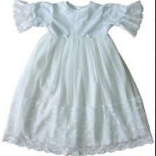 Нарядное кружевное платье для крещения и других торжественных событий