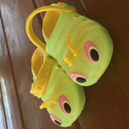 Крутые кроксики-гусенички на мальчика или девочку 