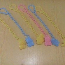 Цепочка-прищепка-держатель для соски-пустышки