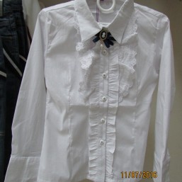 Белая блузка на девочку