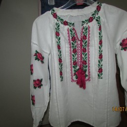 Вышиванка на девочку