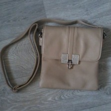 сумочка на ремешке