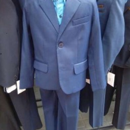 Школьный костюм 122,128 размер темно - синий цвет.