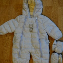 Очень нежный и красивый брендовый комбинезончик