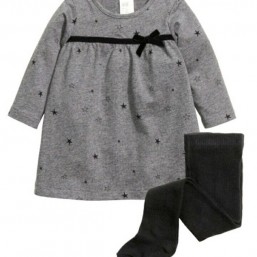 Платье в комплекте с тонкими трикотажными колготками