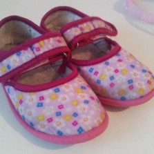 сандалики,тапочки для сада