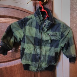 Продам деми куртку