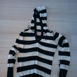 кофта с капюшоном 