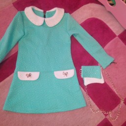 продам платье на девочку