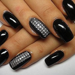 Наращивание ногтей, коррекция, покрытие гель-лаком, маникюр и педикюр