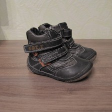 Деми полусапожки для мальчика 25р