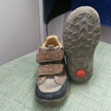 Демисезонные полуботинки фирмы Elefanten 22р