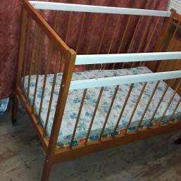 Детская кроватка