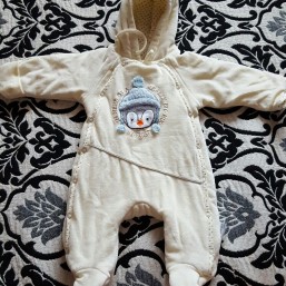 Продам детский комбинезон 