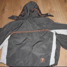 Почти даром две Куртки, а как 4! Состояние отличное! Специально для похолодания.