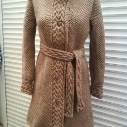 вязаное пальто